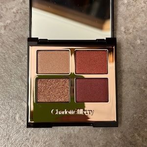 Charlotte Tilbury walk of no shame eyeshadow quad